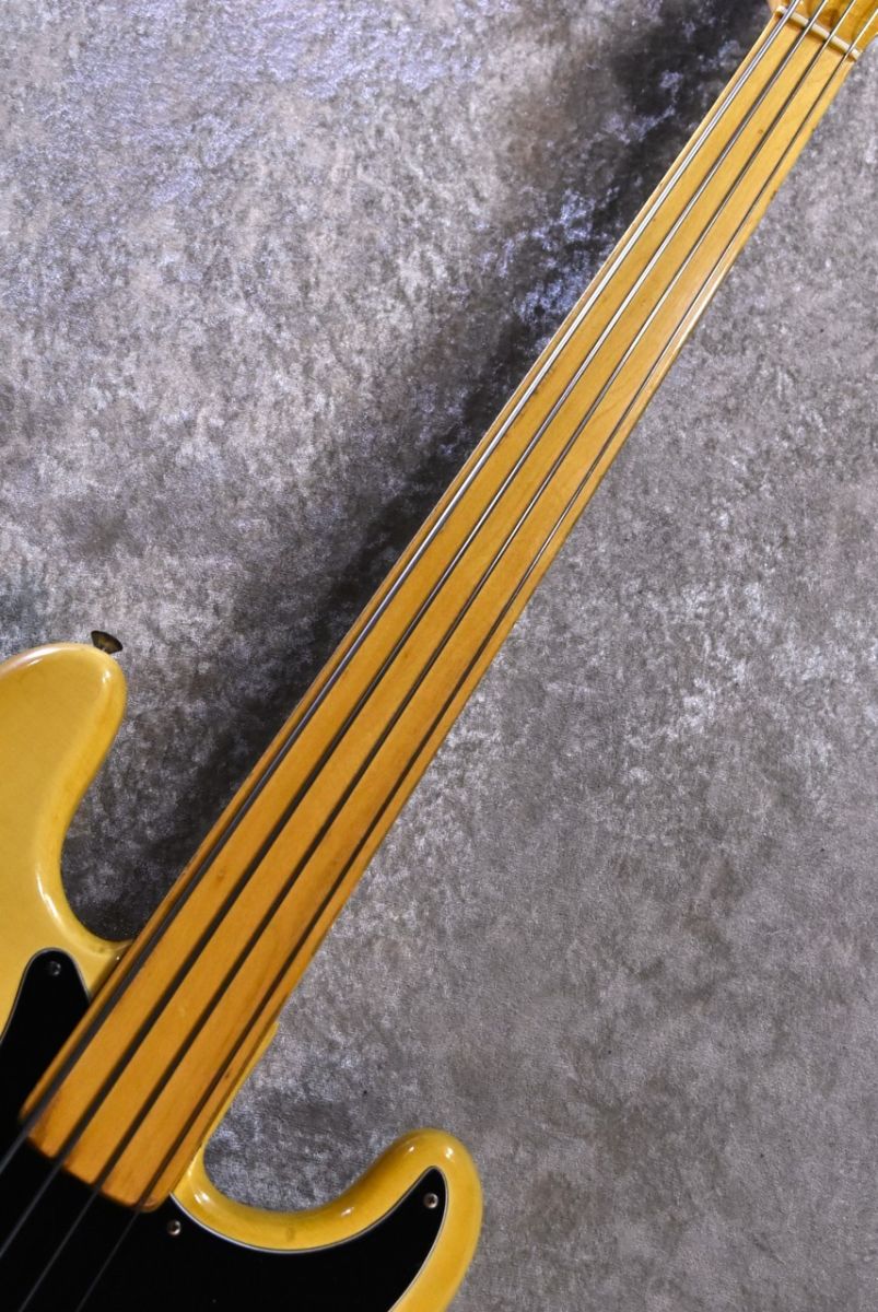 ノーブランド　プレシジョンベース　フレットレス Fender Standard Precision Bass Black エレキベース