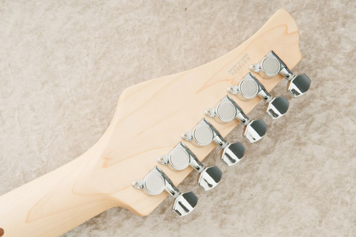 Greco EG キルトトップ　上位モデル？ Greco EG キルトトップ 上位モデル？ グレコの変型ギターのシリーズに