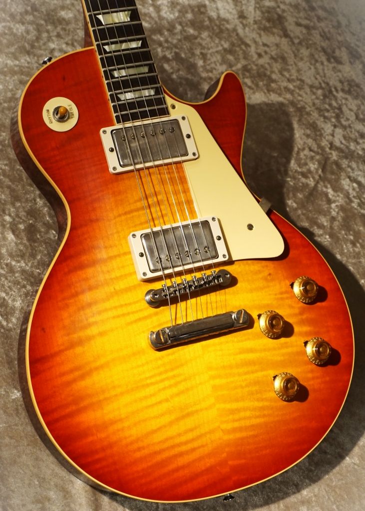Gibson Les Paul Classic 01年製 美品 山野正規品 Gibson Les Paul Classic 01年製 美品 山野正規品 Gibson Les