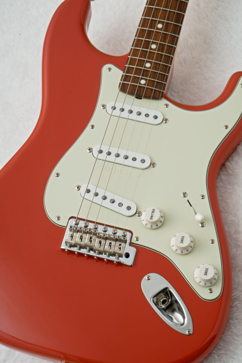 FSR Made in Japan Traditional 60s Stratocaster Fiesta Red