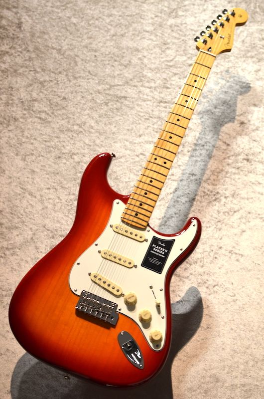 Player II Stratocaster Maple Fingerboard ～Aged Cherry Burst