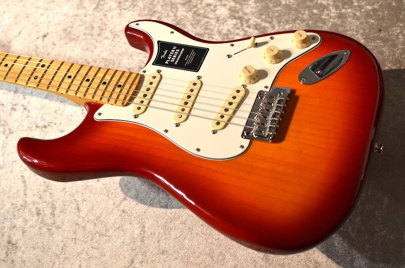 Player II Stratocaster Maple Fingerboard ～Aged Cherry Burst