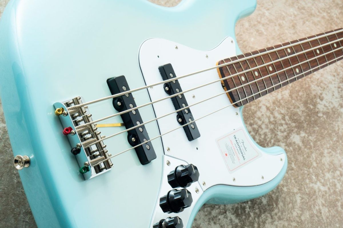 2025 Collection Made in Japan Traditional II 60s Jazz Bass