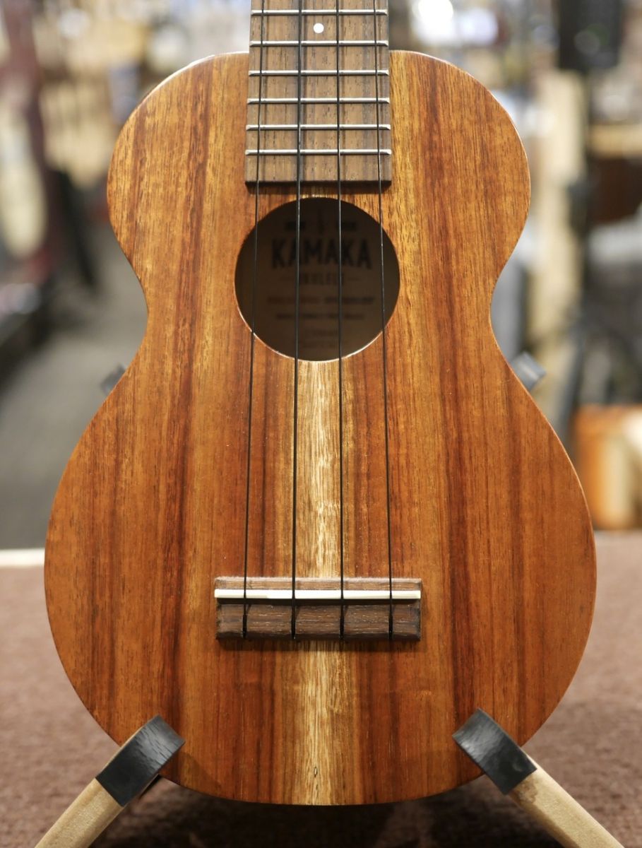 希少 kamaka HF-1 サップ入り カーリーコア  2014年製 ウクレレ 希少 kamaka 希少 kamaka HF-1 サップ入り カーリーコア 2014年製