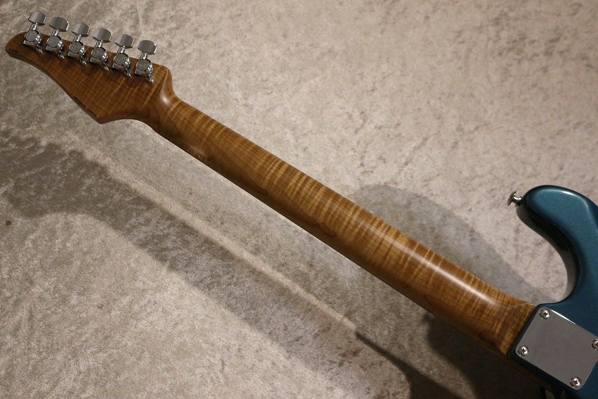 Classic S Antique Roasted Flame Maple Ocean Turquoise Metallic