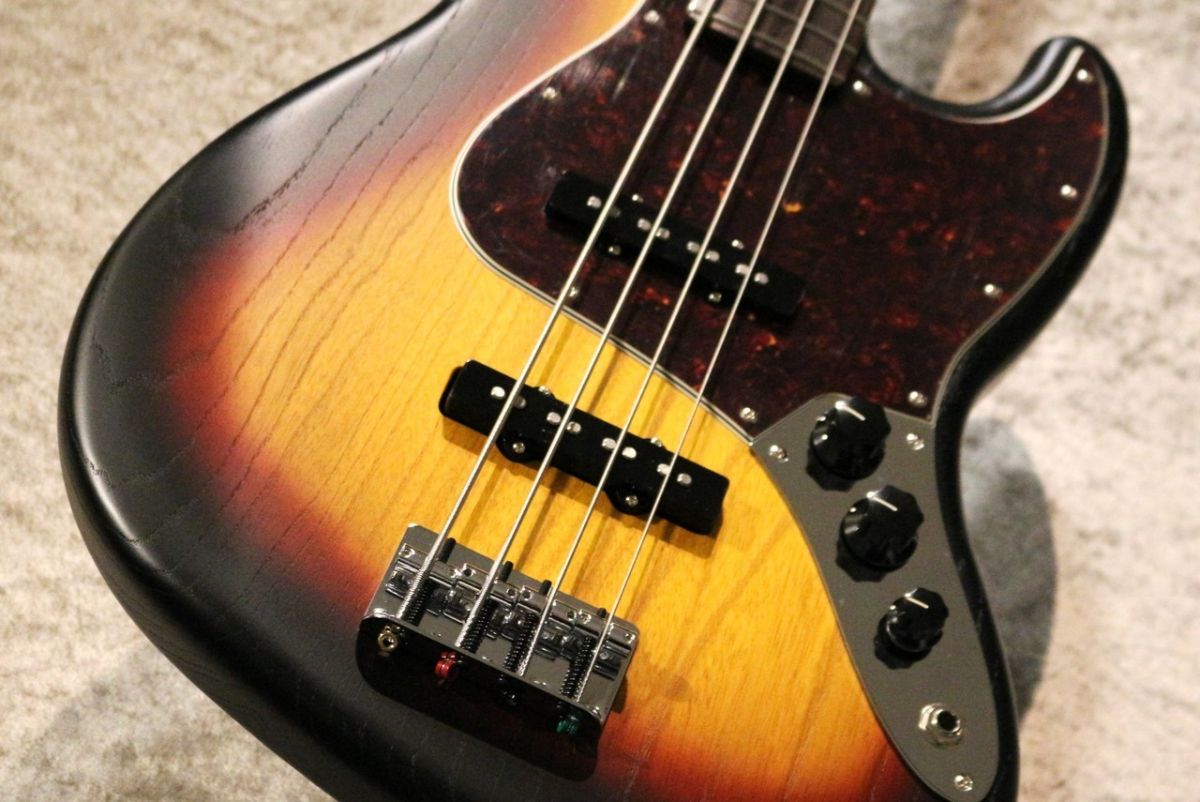 Made in Japan Limited Jazz Bass Raw Ash -3 Color Sunburst