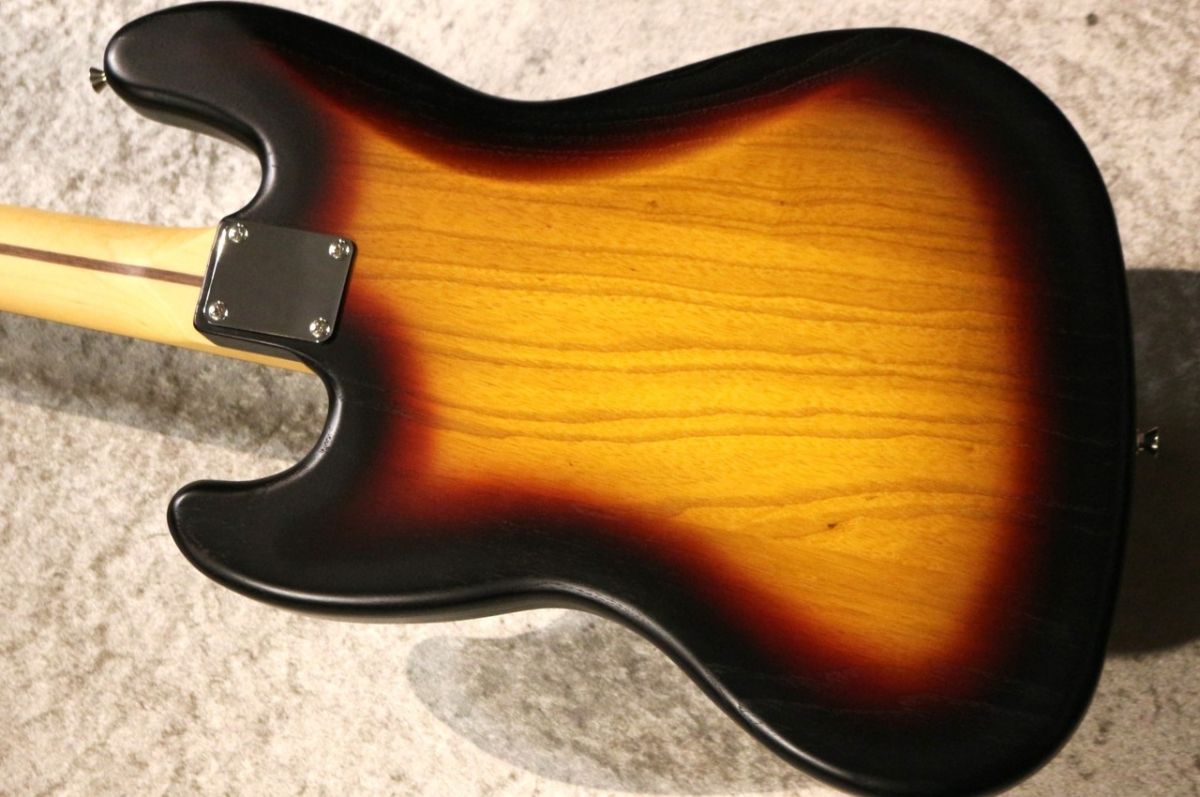 Made in Japan Limited Jazz Bass Raw Ash -3 Color Sunburst