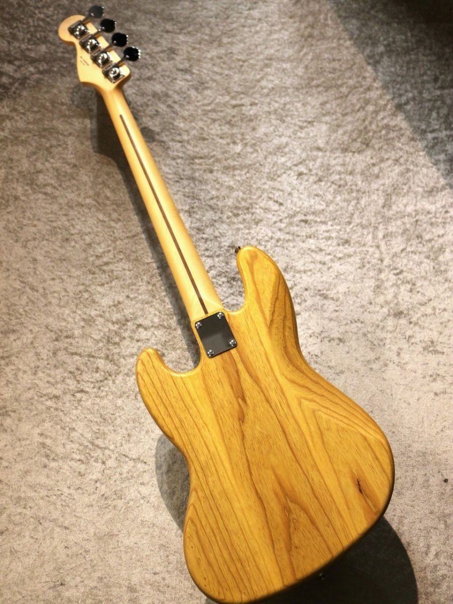 Made in Japan Limited Jazz Bass Raw Ash -Vintage Natural