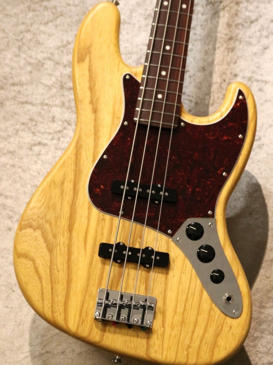 Fender Jazz Bass ナチュラル　純正ケース付き Fender Jazz Bass ナチュラル 純正ケース付き Fender Jazz Bass