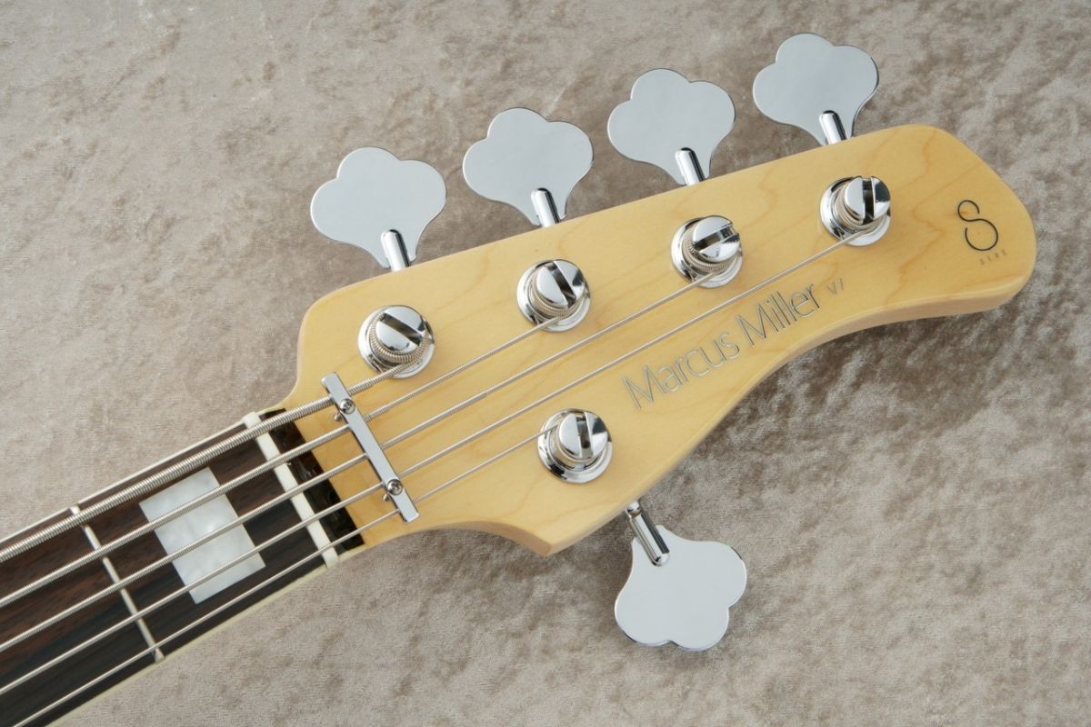 V7 Alder 5st 2nd Generation -Bright Metallic Red / BMR