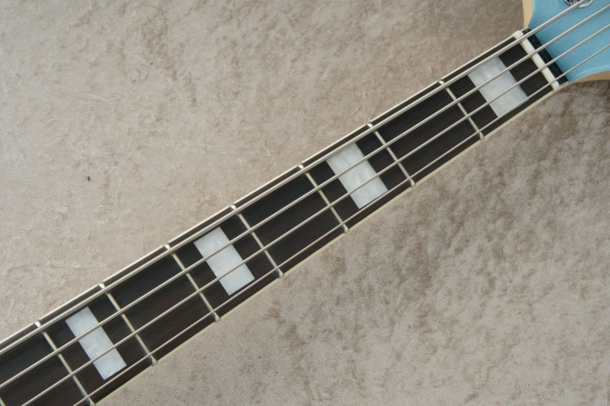エレキベース　Sire V7 Alder-4 LPB Sire Marcus Miller V7 2nd Generation Alder 4-String – Sire USA