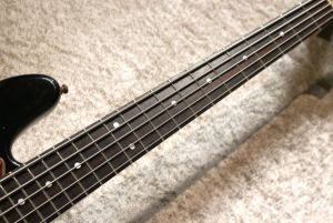 Custom Built Custom Classic Jazz Bass V Journeyman Relic -Black