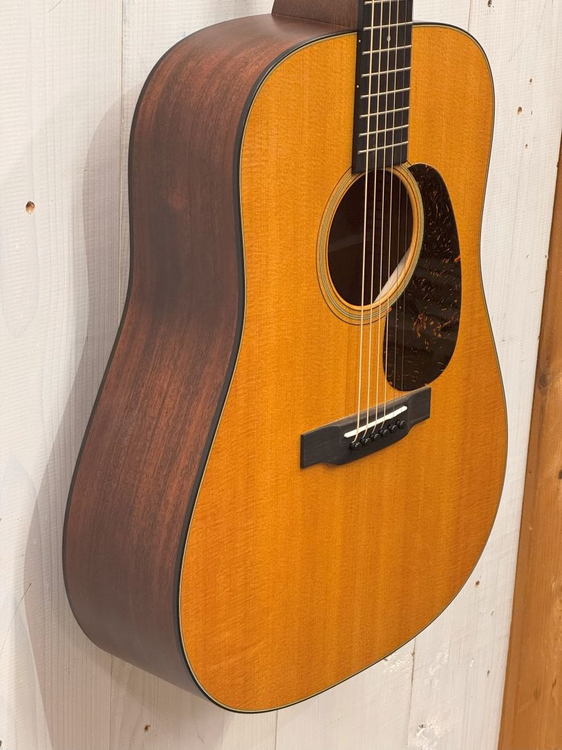 マーチンD-１８の出品です。 D-18 Satin | 【クロサワ楽器店オンラインショップ】いい楽器と
