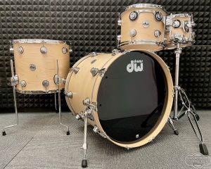dw Collector's Pure Maple -Satin Oil- 4pcs Drum kit