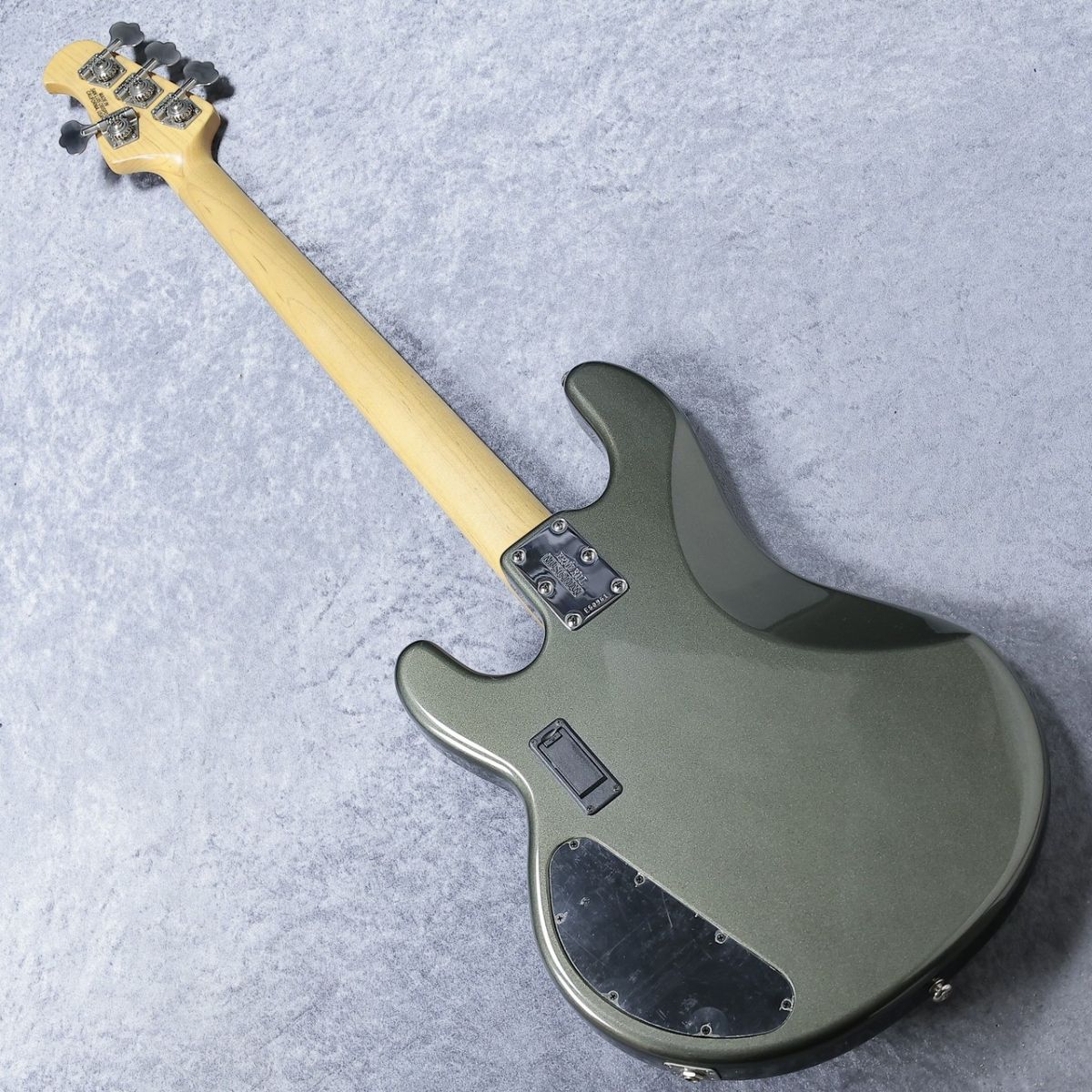 MUSIC MAN STINGRAY4弦ベース　(ネック反りねじれ有） StingRay Through Neck | Basses | Ernie Ball Music Man