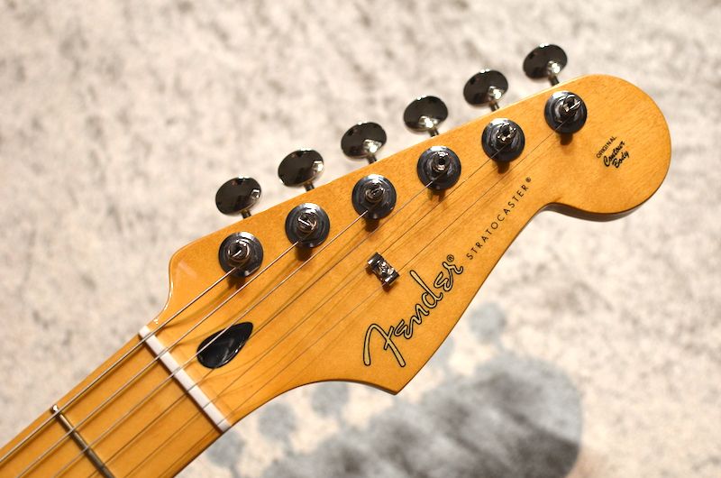 Player II Stratocaster HSS Maple Fingerboard ～Transparent
