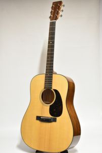 マーチン D18 Martin D-18 Acoustic Guitar | Martin Guitar