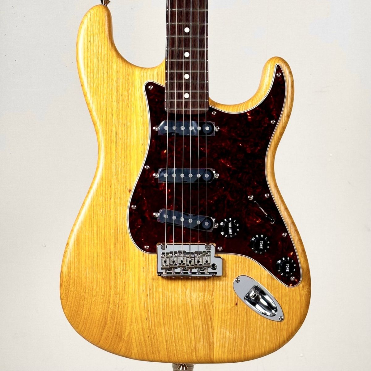 Made in Japan limited Stratocaster Raw Ash -Vintage Natural