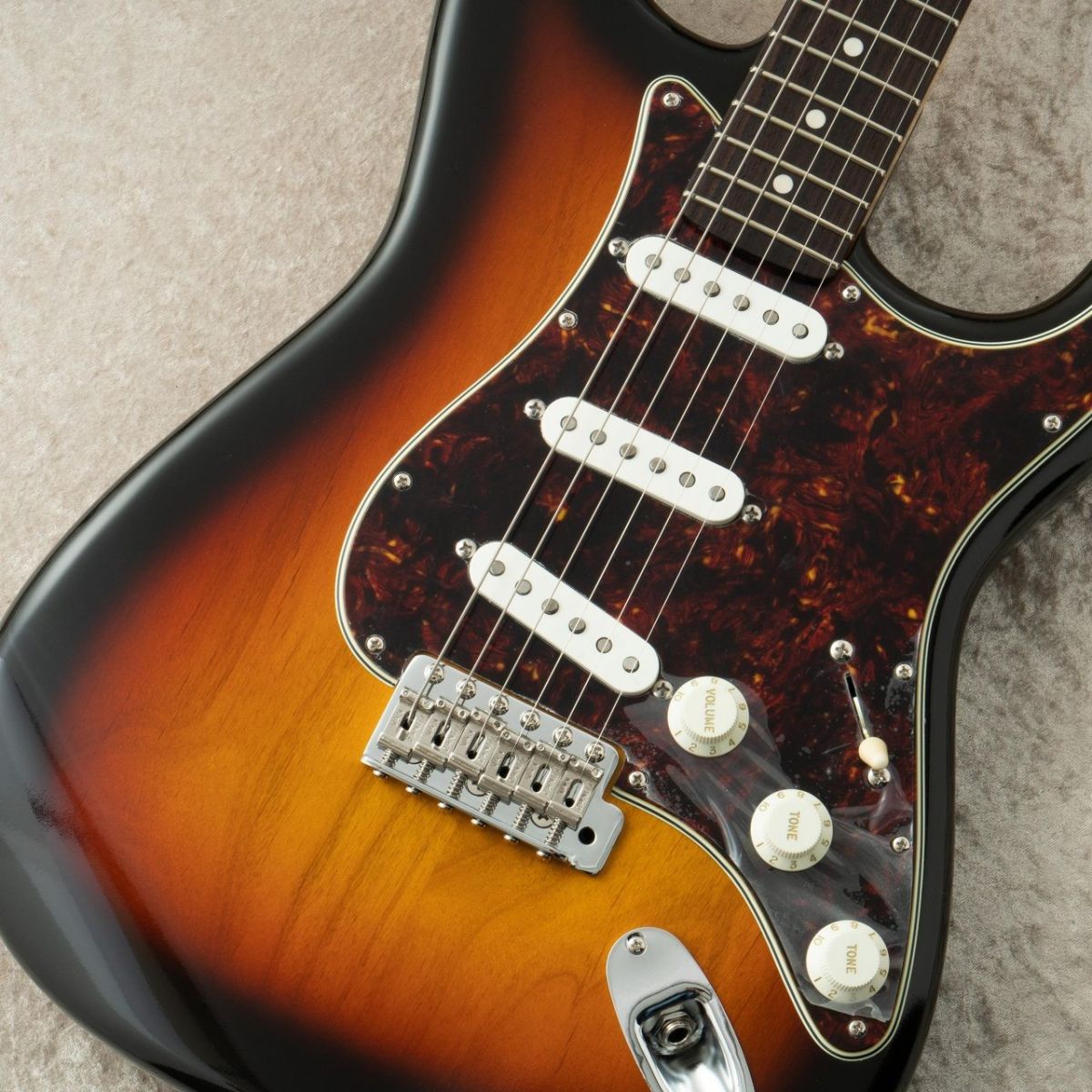 STV-R2 -3 Tone Sunburst- #10103 | 【クロサワ楽器店オンライン