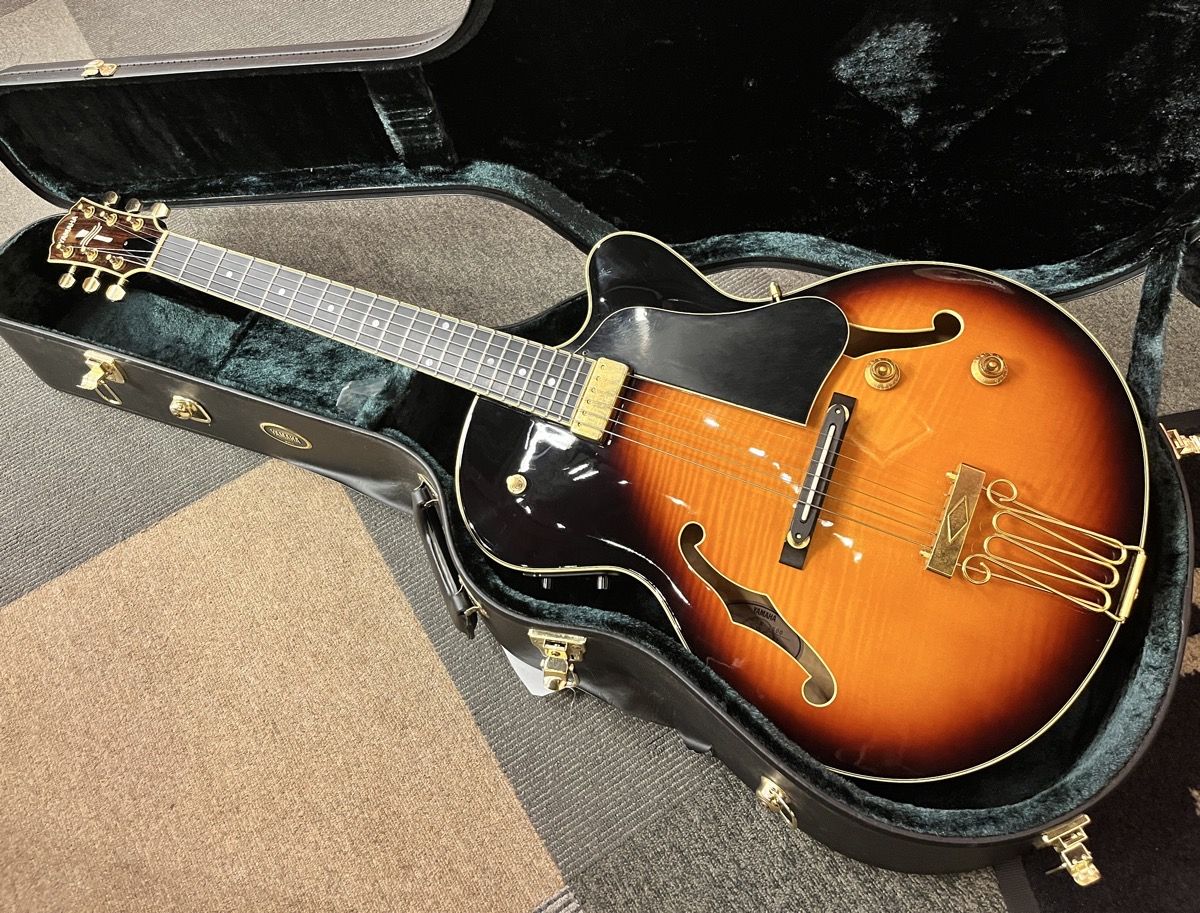 AEX 1500 Sunburst | 【クロサワ楽器店オンラインショップ】いい
