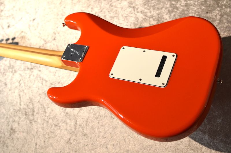 Player II Stratocaster Rosewood Fingerboard ～Coral Red
