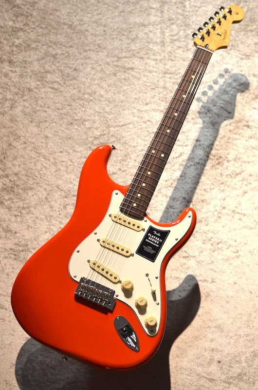 Player II Stratocaster Rosewood Fingerboard ～Coral Red