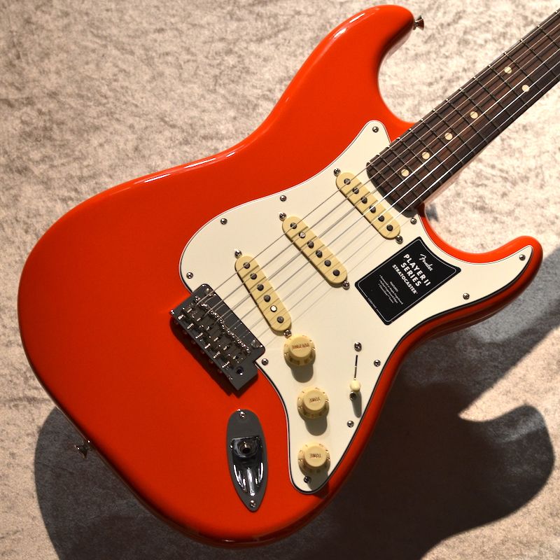Player II Stratocaster Rosewood Fingerboard ～Coral Red