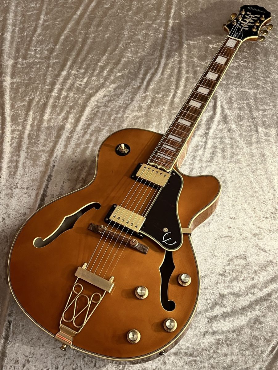Joe Pass Emperor II Pro Vintage Natural 2019年製