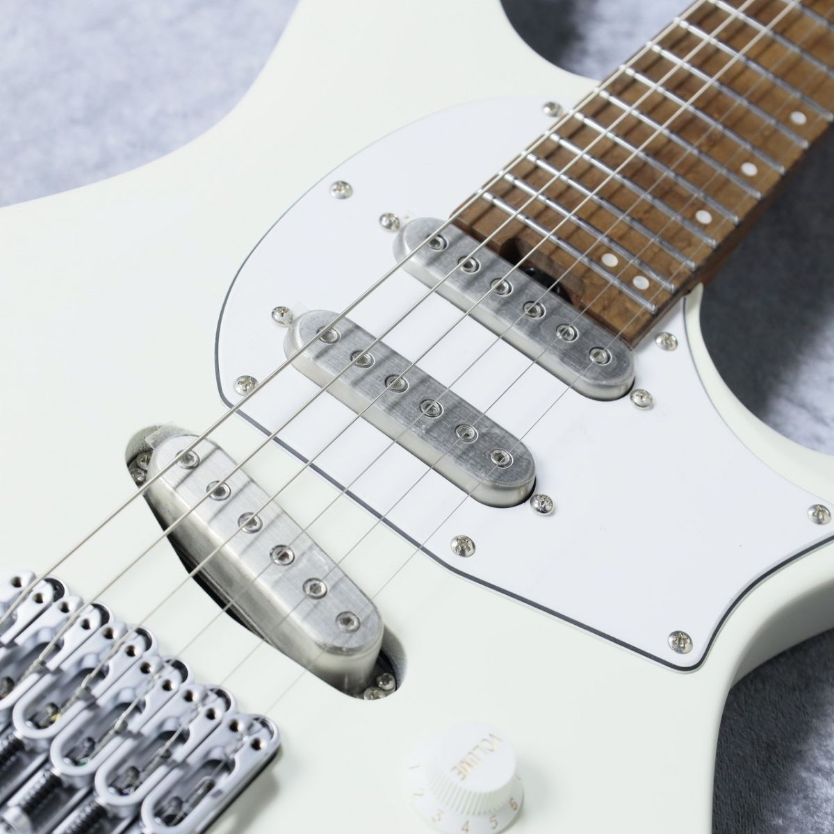 IBANEZ 　ICHI10 新品同様　後期型ステンレスフレット IBANEZ ICHI10 新品同様 後期型ステンレスフレット ICHI10