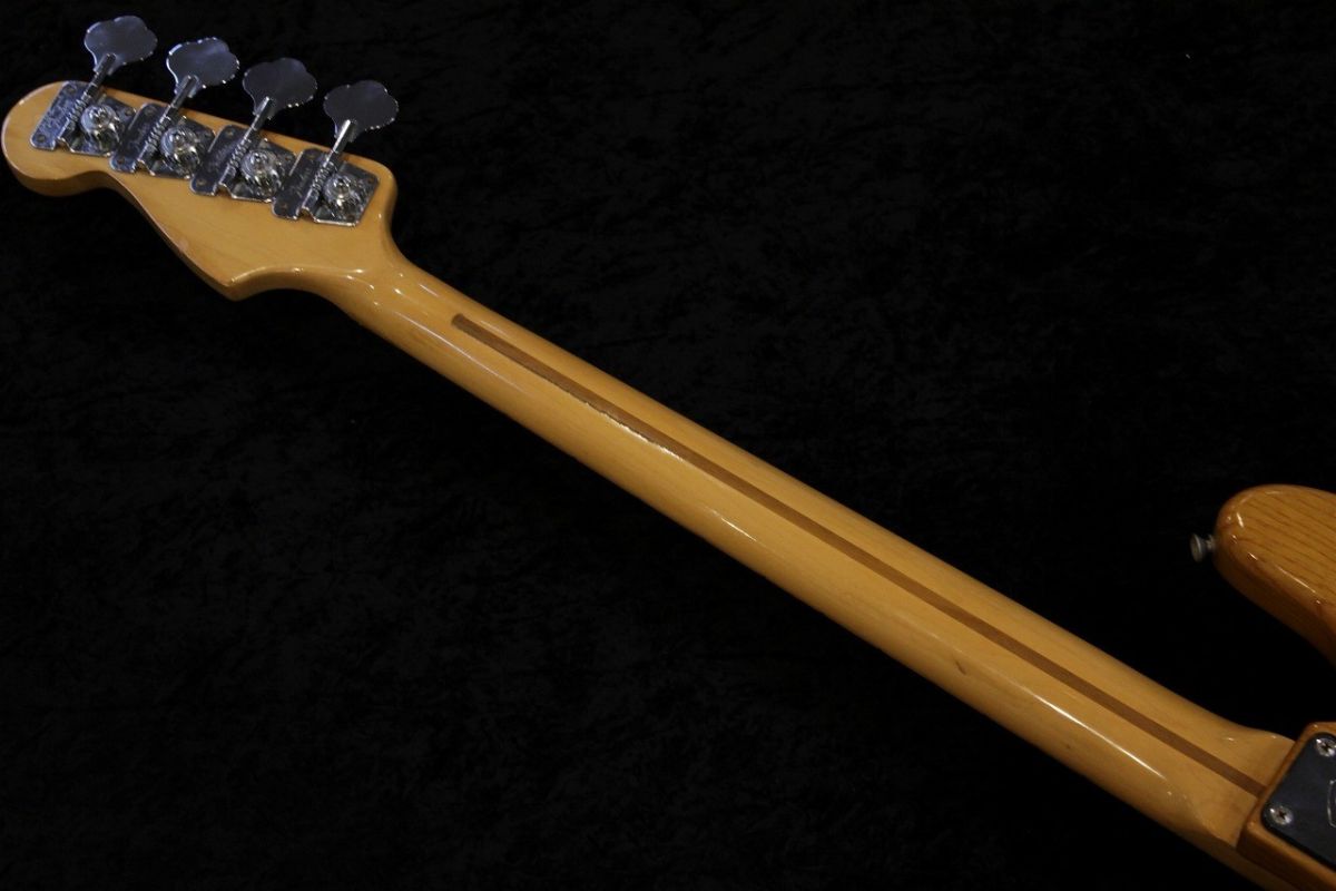 1979 Precision Bass Ash Body/Maple Fingerboard -Natural