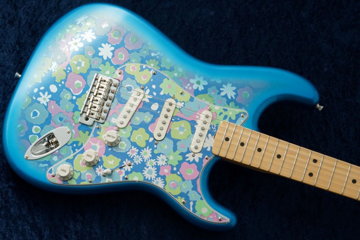 Made in Japan Limited Stratocaster -Blue Flower-#JD25015744