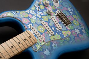【✨超希少✨】ワンオフ‼　ローズフラワー ストラトギター♥ Made in Japan Limited Stratocaster -Blue Flower
