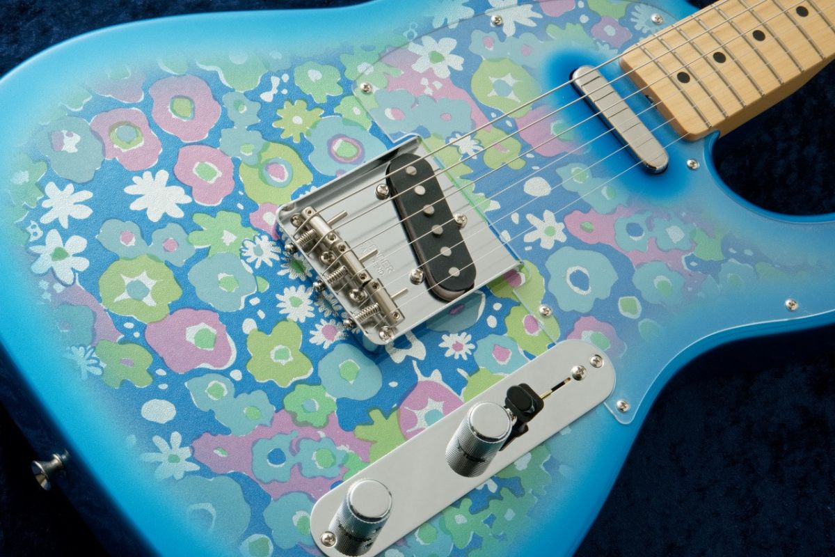 Fender Telecaster Blueflower ブルーフラワー Fender Made in Japan Limited Telecaster Blue Flower (Blue