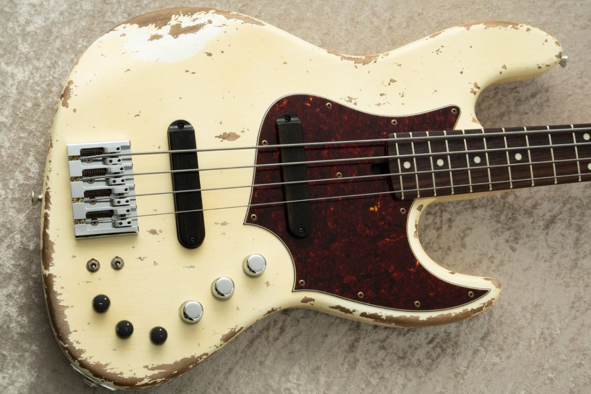 春夏新作モデル -Vintage Aged Heavy 4st XJ-1T White- 【クロサワ楽器店 | 洋楽
