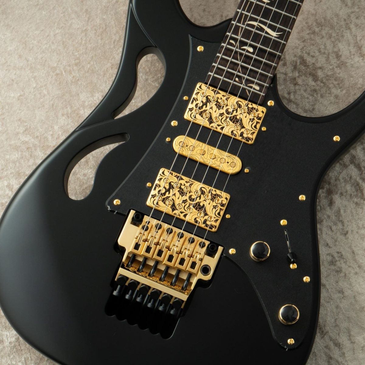 PIA3761 -Onyx Black / XB- | 【クロサワ楽器店オンラインショップ