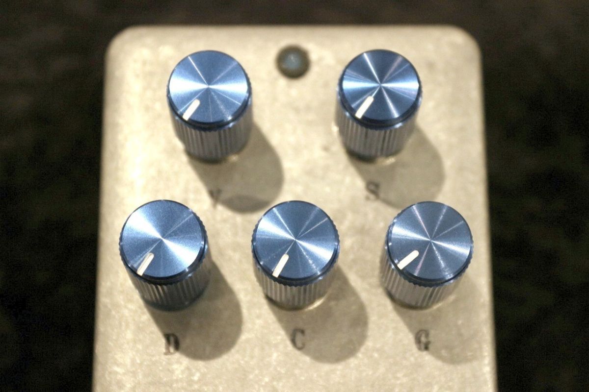 Fuzz Mountain | 【クロサワ楽器店オンラインショップ】いい楽器