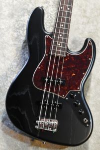 送料無料【レジェンド】２１フレット　ジャズベース　ホワイト【現状お譲りジャンク】 Fender 2023 Collection Made in Japan Traditional 60s Jazz