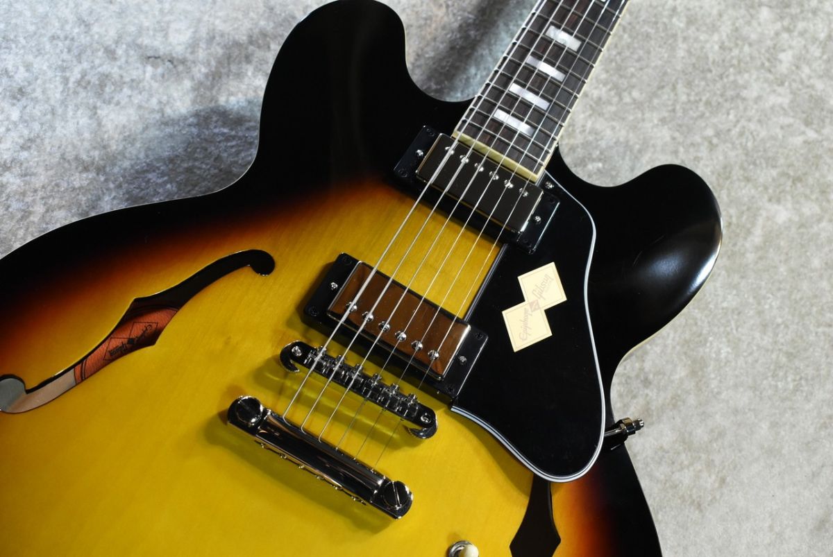 美品　Epiphone ES-335 PRO ブロックインレイ　ハードケース付き 1962 ES-335 Block Inlay Vintage Burst #25011511626