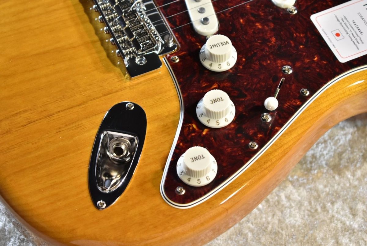 MADE IN JAPAN HYBRID II STRATOCASTER VIntage Natural #JD23032729