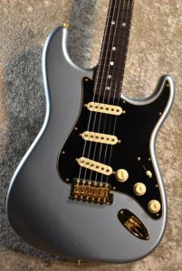 Fender Custom Shop Limited 1965 Dual Mag Stratocaster Journeyman Relic Aged Ice Blue Metallic CZ570915 【漆黒指板個体!】