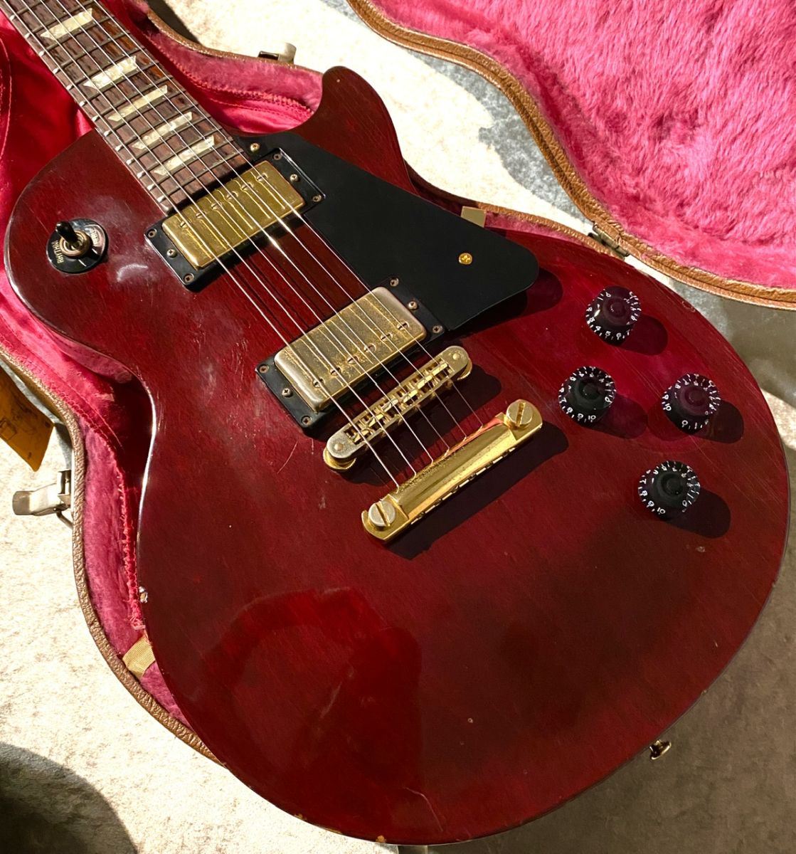 Gibson Les Paul studio DC　ワインレッド Gibson Les Paul Studio DC Wine Red 1997 – Chicago Music Exchange