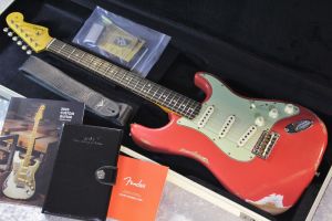 Squier by Fender SONIC STRATOCASTER HT Laurel Fingerboard