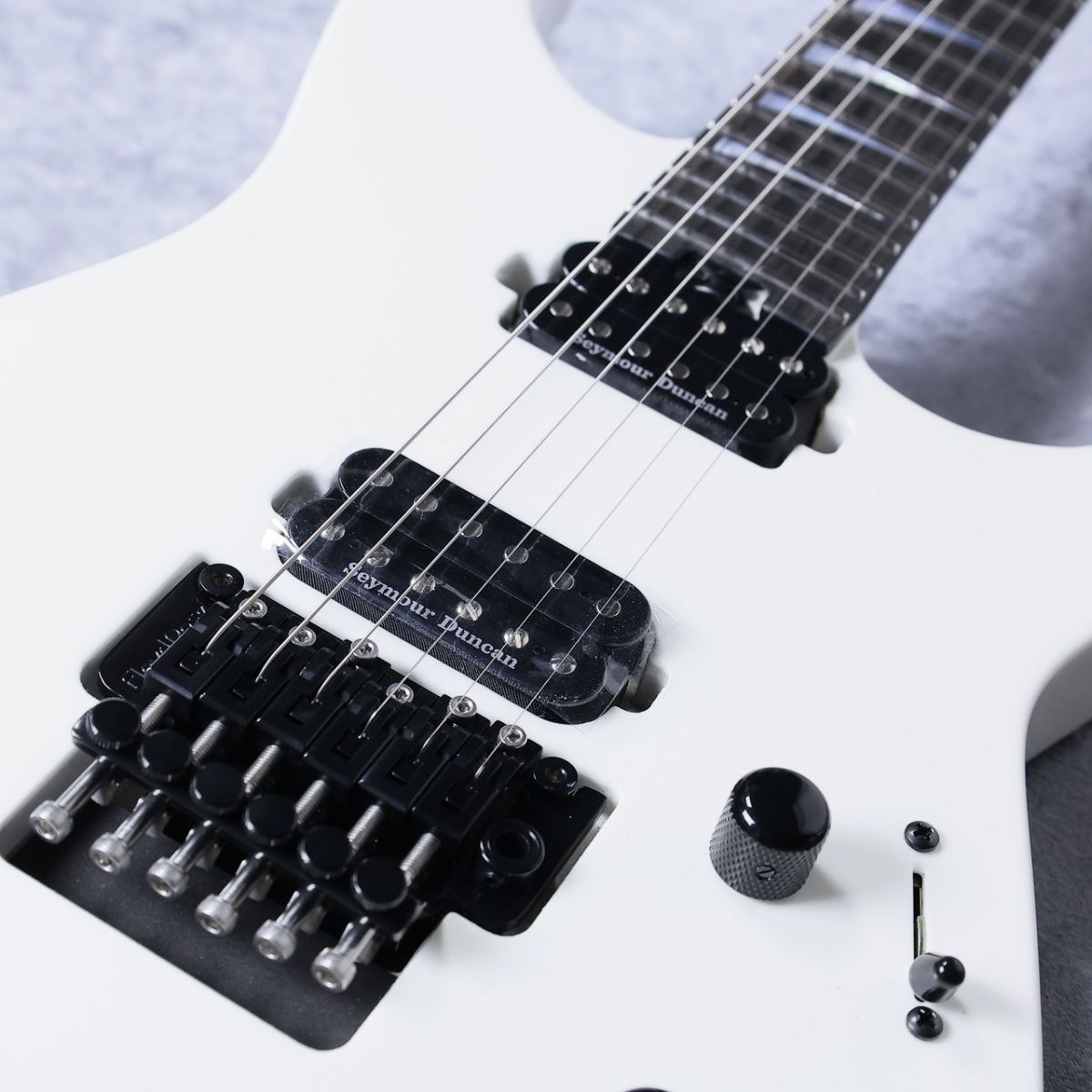 American Series Soloist SL2 DX 「Snow White」 | 【クロサワ楽器店