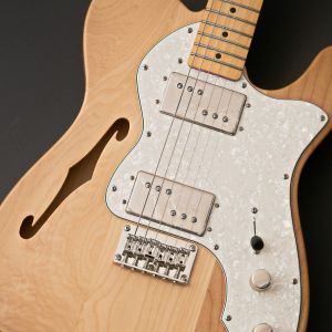 エレキギター ナチュラルウッド仕上げ Amazon | Squier by Fender Classic Vibe '70s Stratocaster