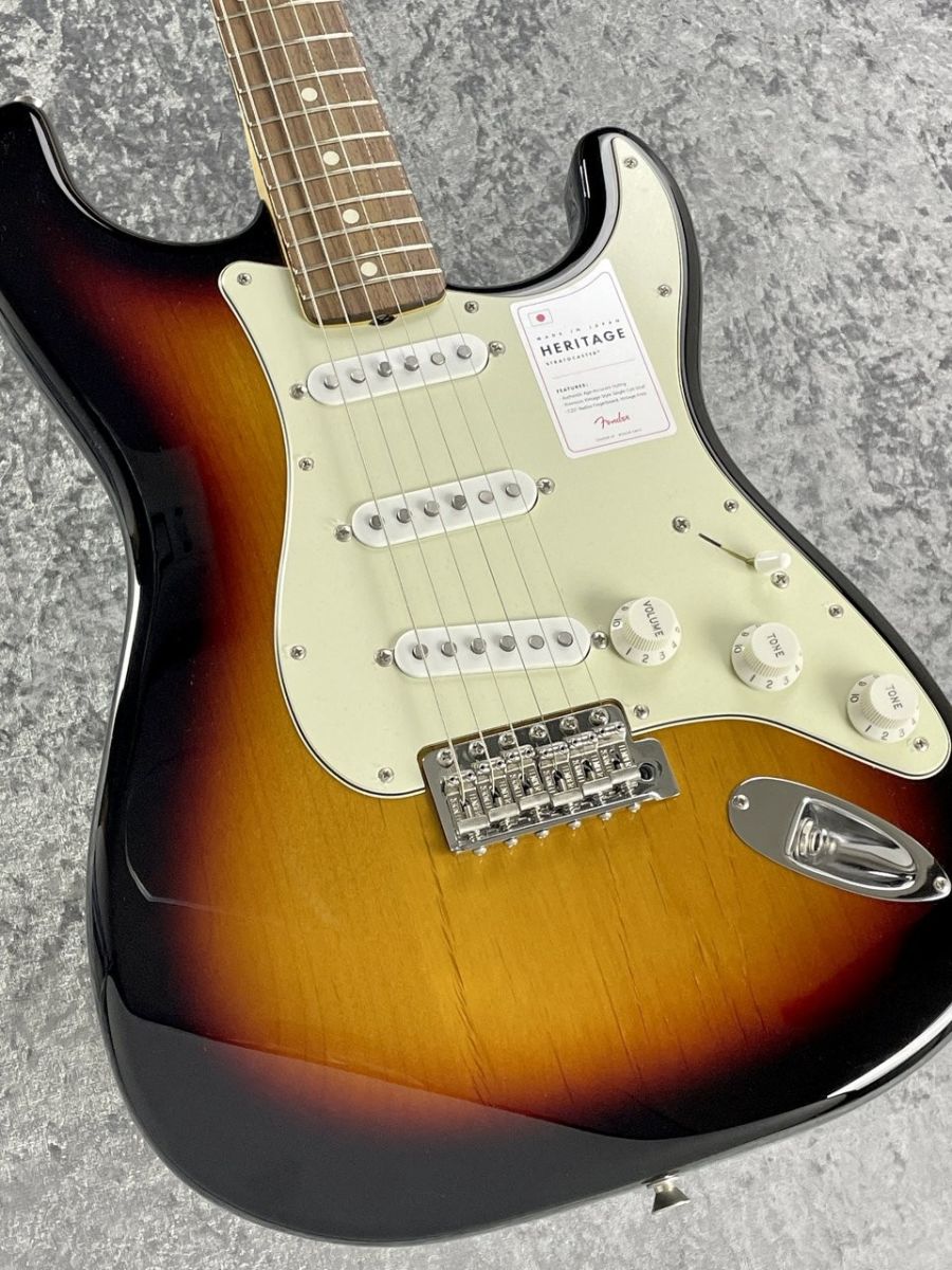 ギター Fender MIJ Heritage 60s Stratocaster 2023 Made in Japan Heritage 60s Stratocaster in Sonic Blue