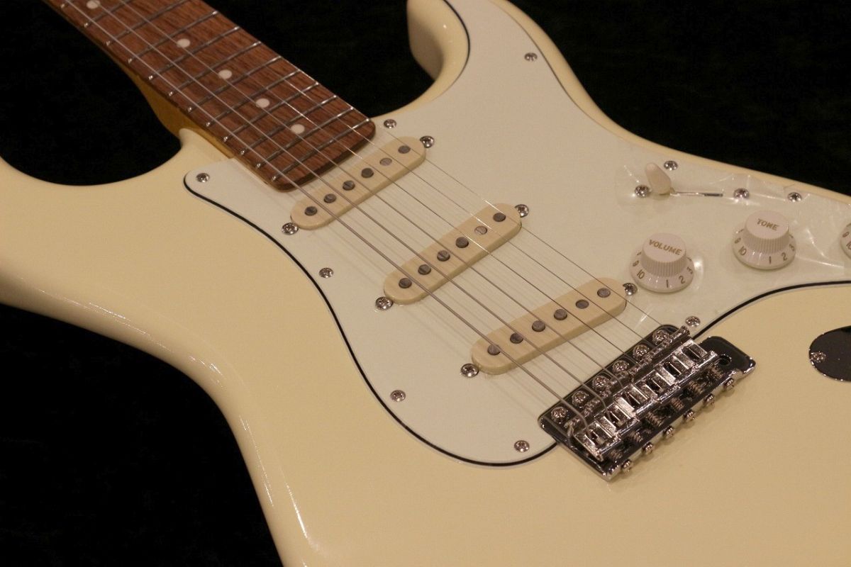 【限定2002年】Moon ST-248LF ラッカーブラジリアンローズ　PGM MOON ST TYPE 90年代後半製と思われるPGM/MOONのSTタイプ！ロゴ変更