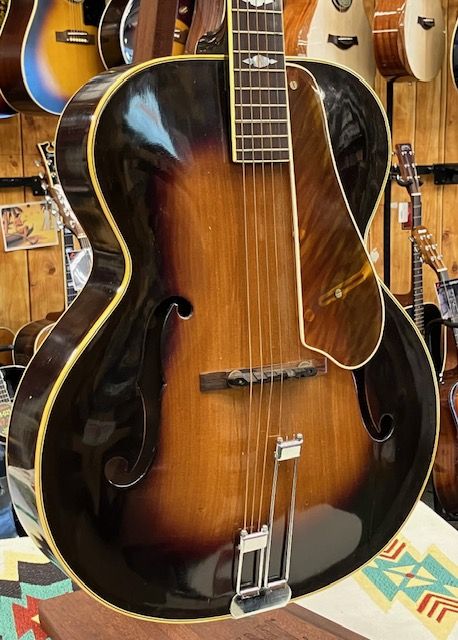 Triumph Ca.1945 | 【クロサワ楽器店オンラインショップ】いい楽器との