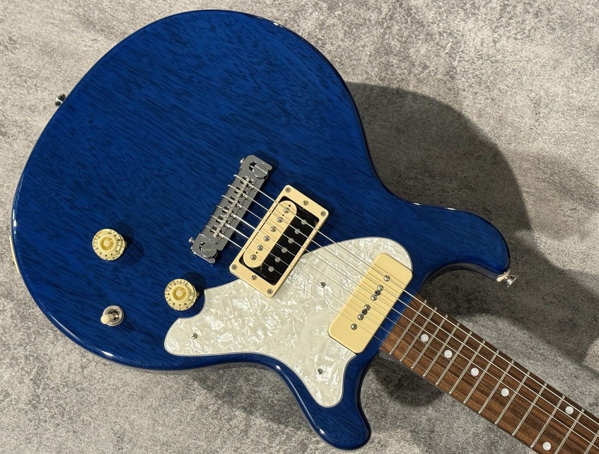 Rabbit is USA-2 Korina 青　P-90+Humbucker Rabbit is USA-2 Korina 青P-90+Humbucker