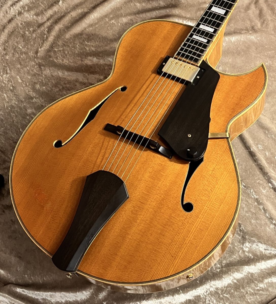 Kumano Guitars 【USED】 18 Archtop Natural | 【クロサワ楽器