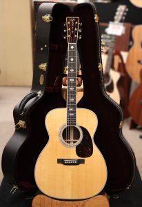 Martin J-40 #2863657 【豪華でパワフル且つ抱えやすいモデル!】【48回無金利対象商品!】